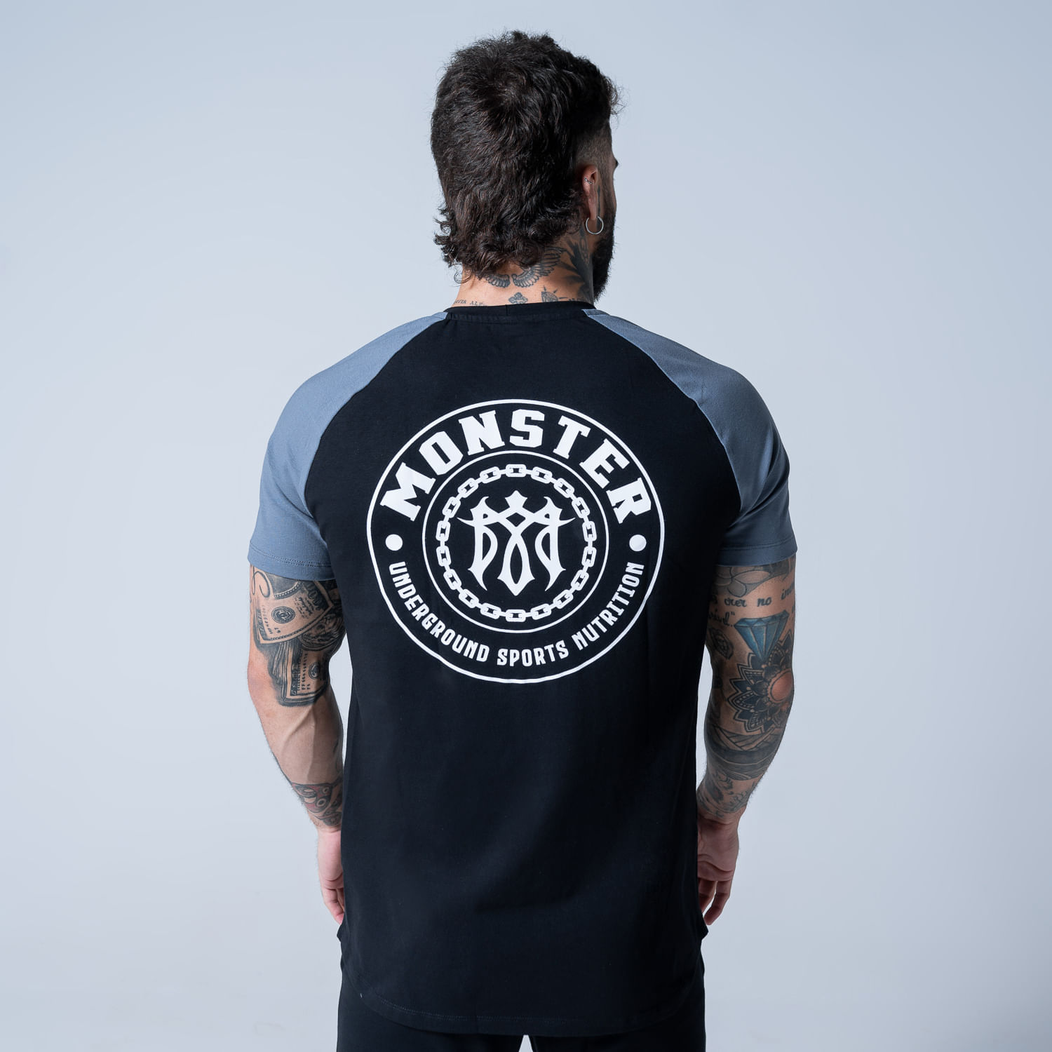 camiseta-raglan-contraste-monster-silhueta-preto-masculino-p