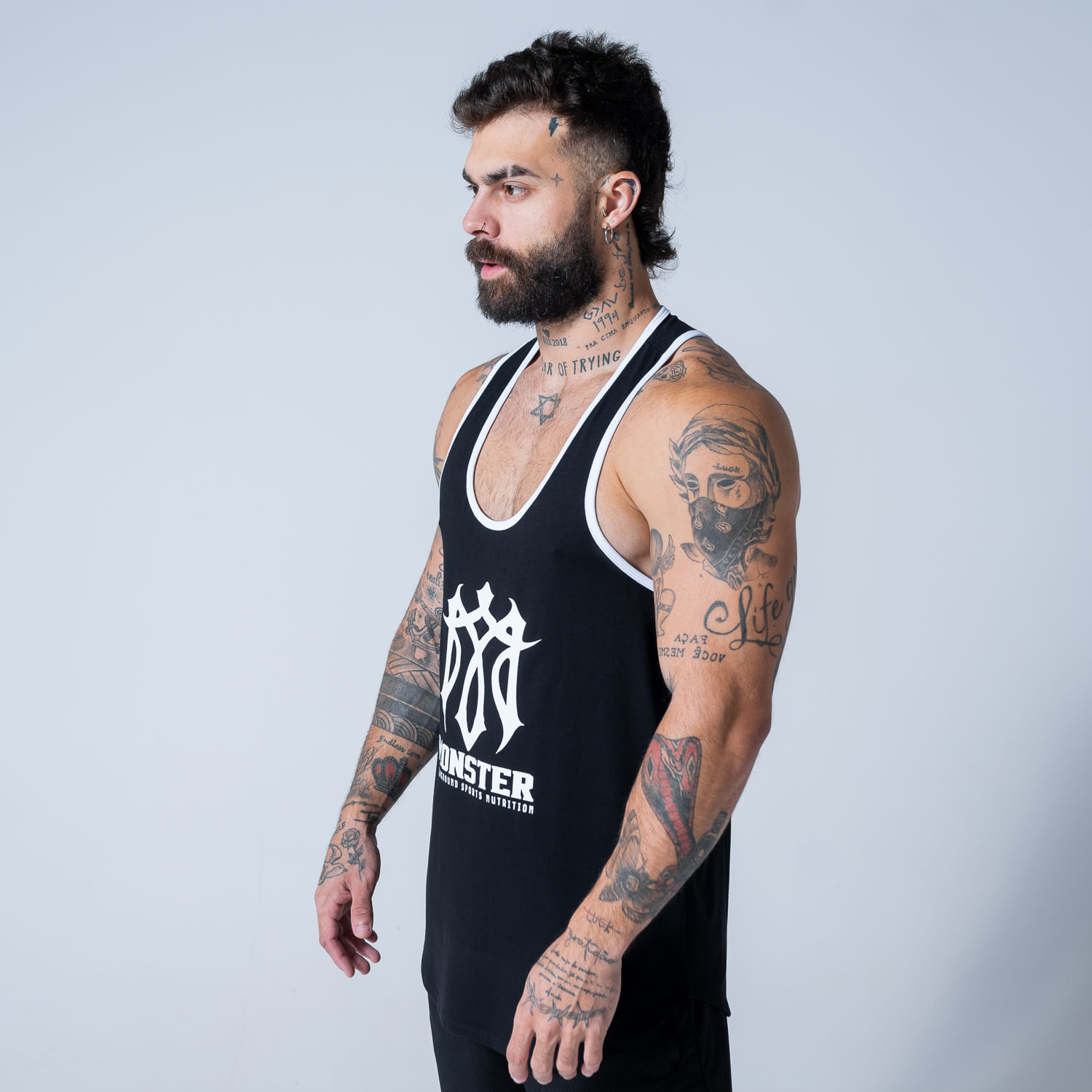 regata-wide-monster-logo-front-preto-masculino-p